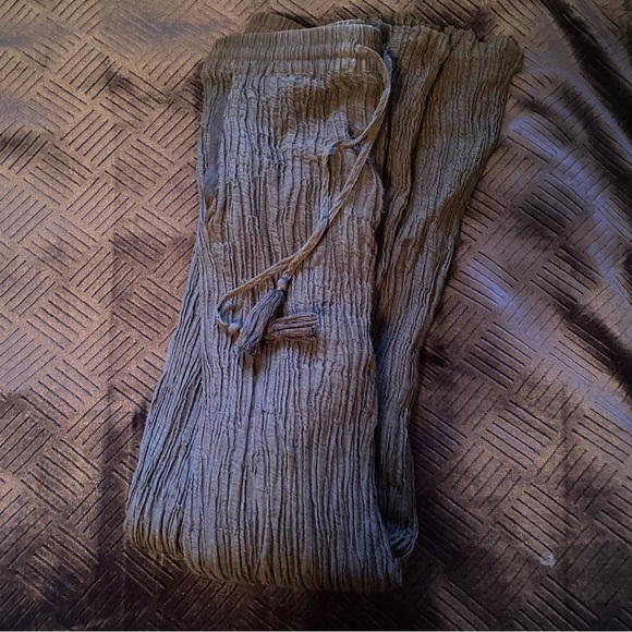 Monday Swimwear – Tahiti Pant in Black Crinkle Linen - Picture 7 of 9